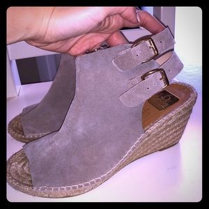 Kanna suede wedges